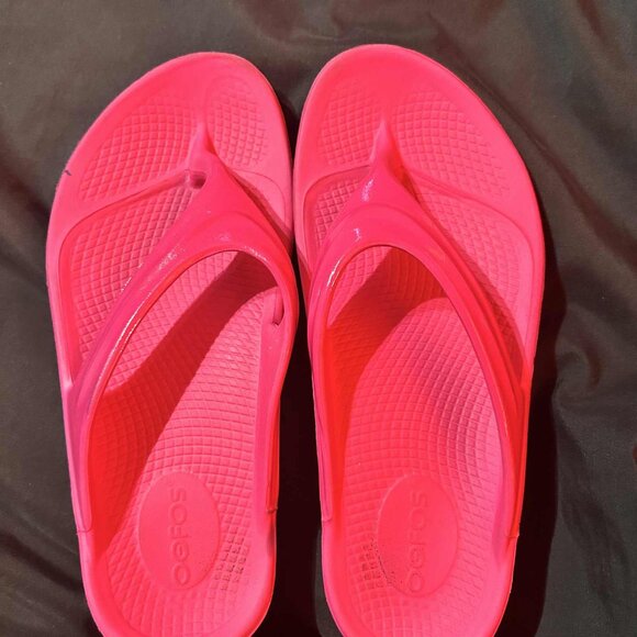 Oofos Slides Sandals - Hot Pink - Picture 3 of 4